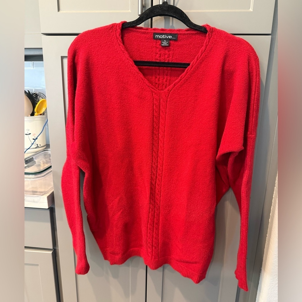 Motive… Red V-Neck Cable Center Sweater XL Cozy Soft
